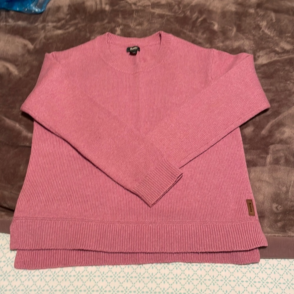 Pink roots sweater